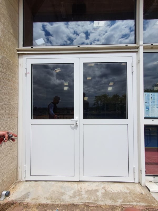 Porte Acier - Entree Gymnase Creil Oise